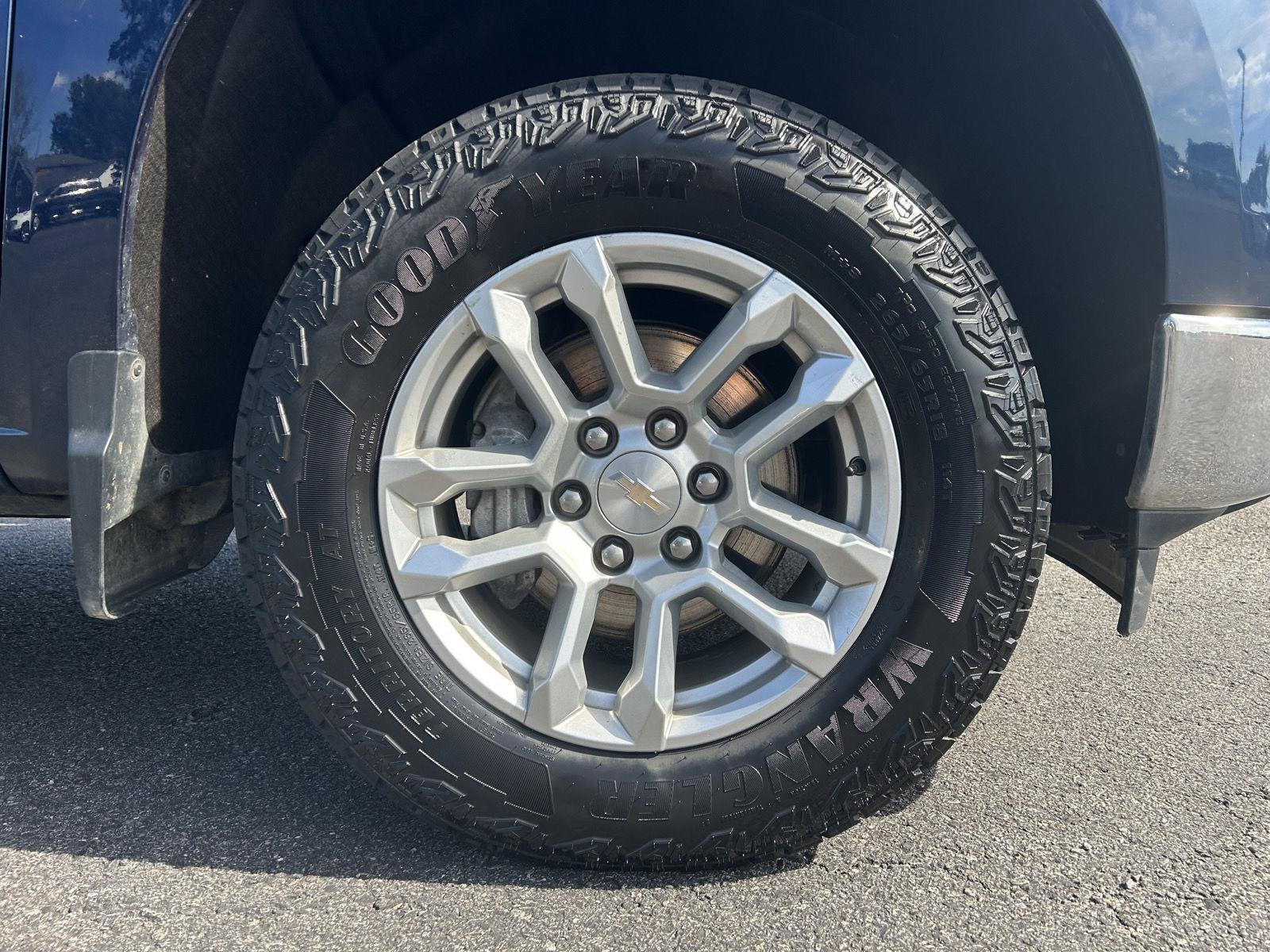 2023 Chevrolet Silverado 1500 LT photo 11