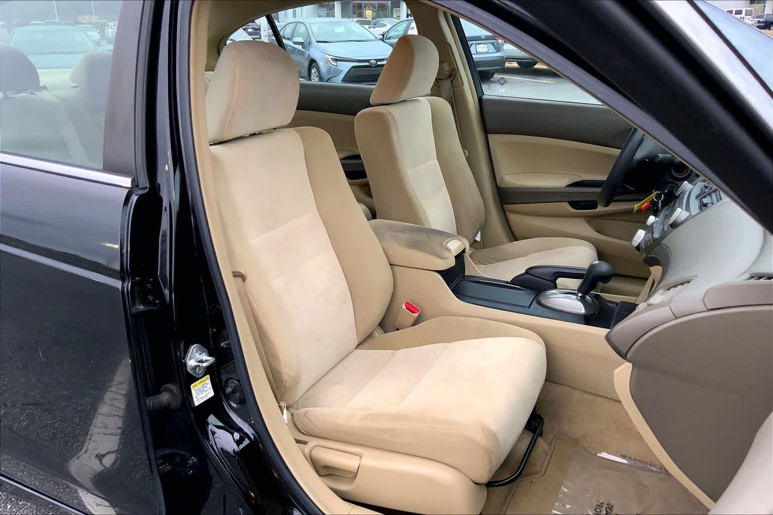 Image of Pre-Owned 2009 Honda Accord LX-P