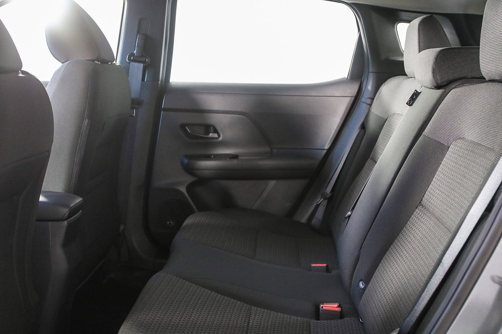 2025 Nissan Kicks S photo 19
