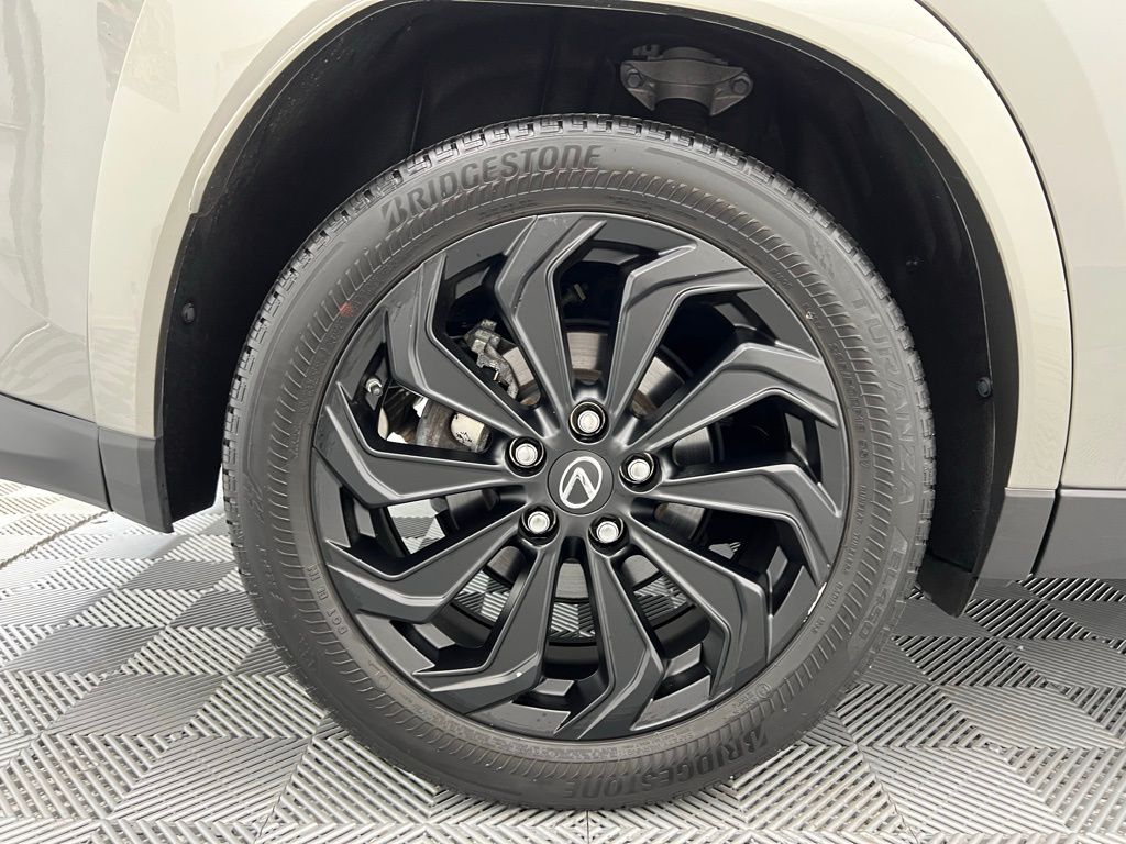 2022 Lexus UX 250h F SPORT photo 38