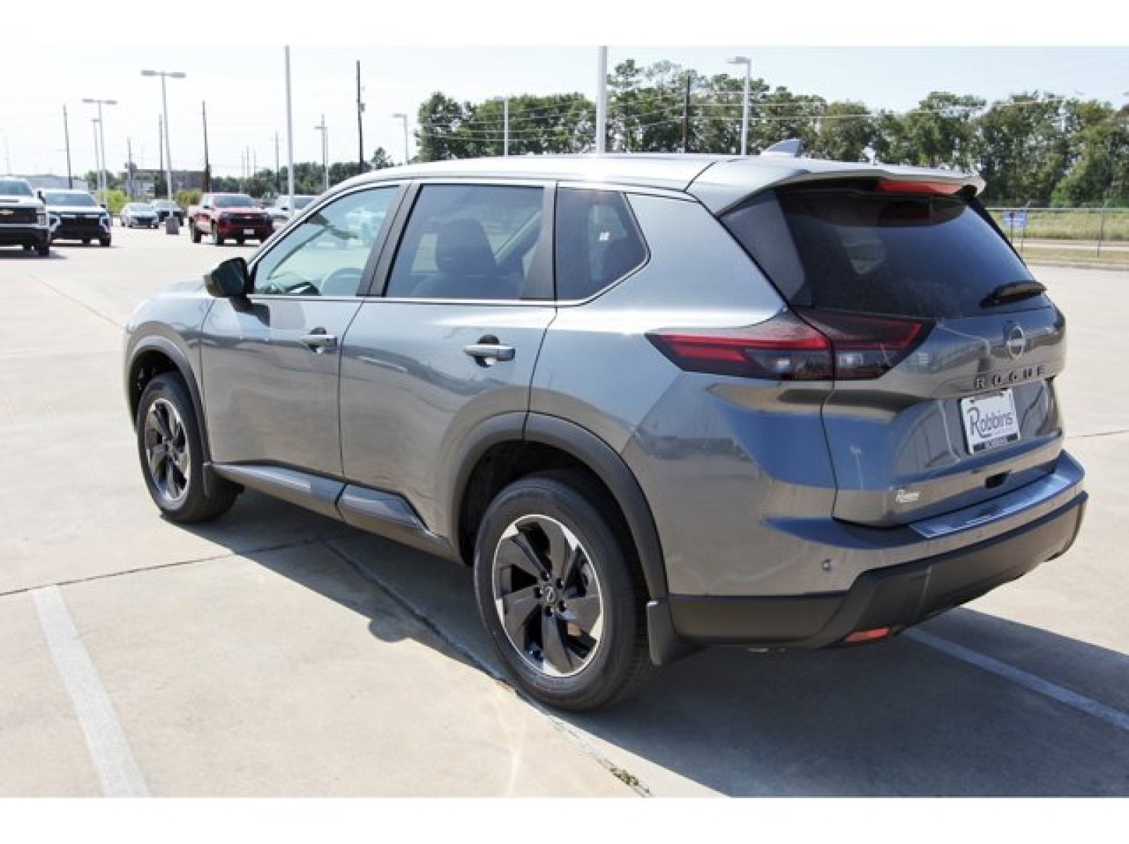 2026 Nissan Rogue SV photo 2