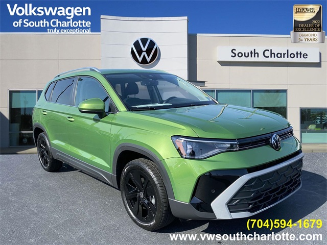2025 Volkswagen Taos SE's photo