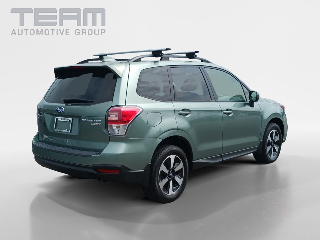 2017 Subaru Forester 2.5i Premium photo 7