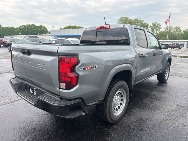 2025 Chevrolet Colorado LT photo 2