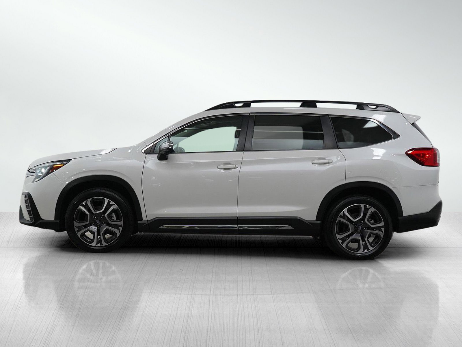 Used 2023 Subaru Ascent Limited with VIN 4S4WMAUD7P3462318 for sale in Burnsville, Minnesota