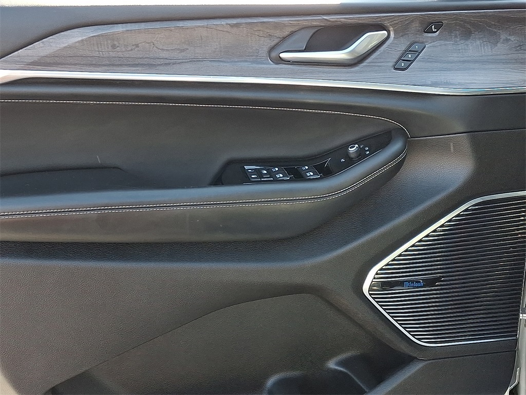 2022 Jeep Grand Cherokee Overland photo 10