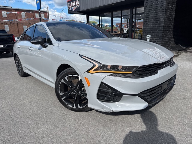 2024 Kia K5 GT-Line photo 3