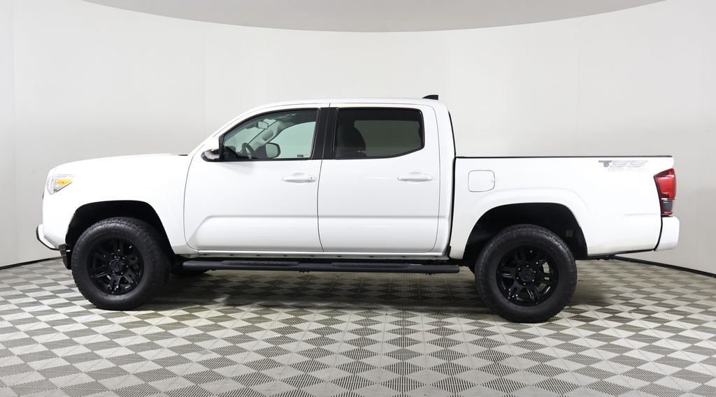 2021 Toyota Tacoma SR5 photo 3