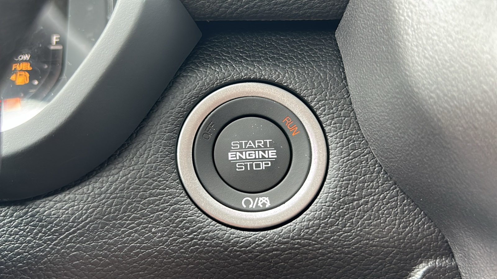 2025 Ram 2500 Laramie photo 26