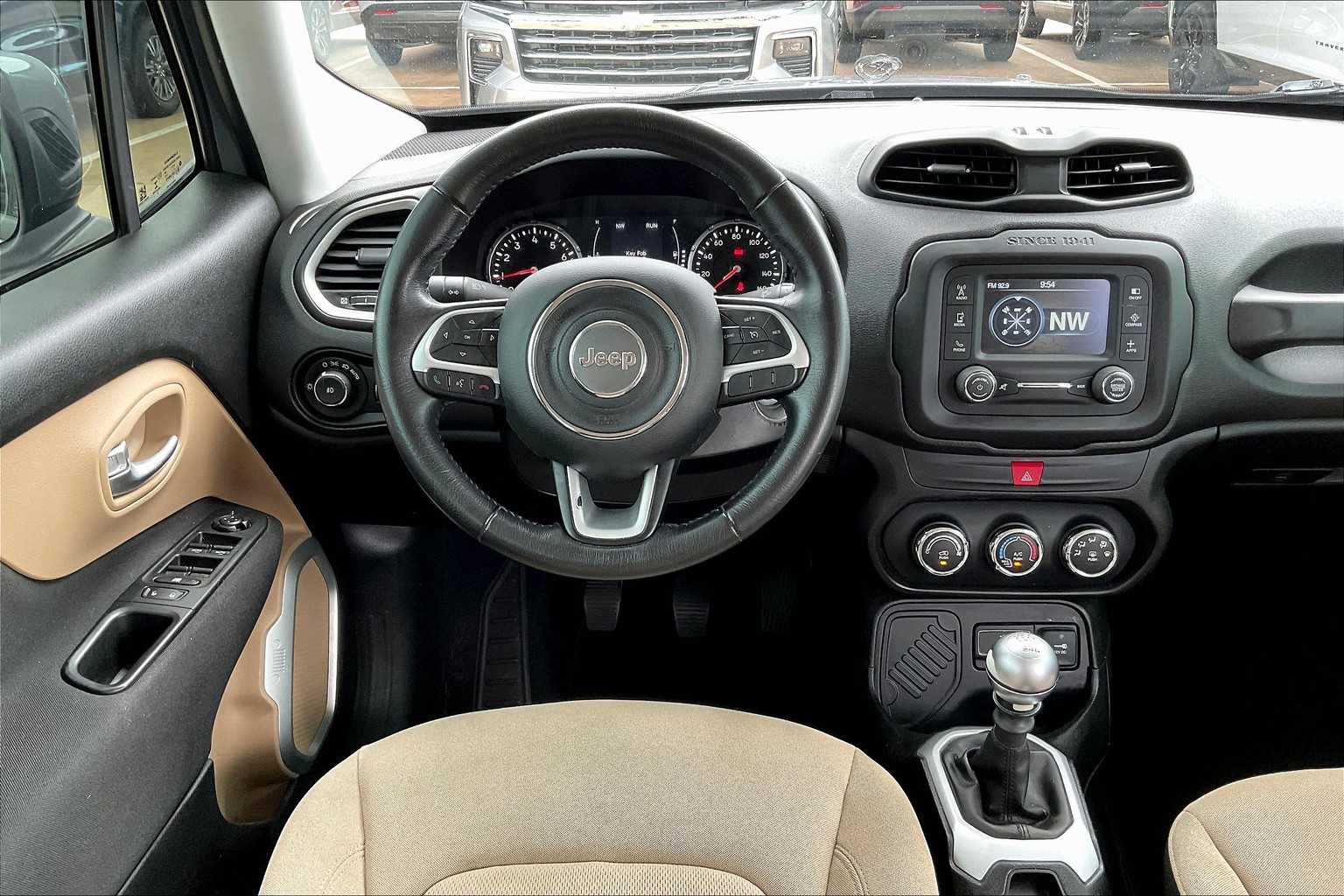 2017 Jeep Renegade Latitude North Edition photo 5