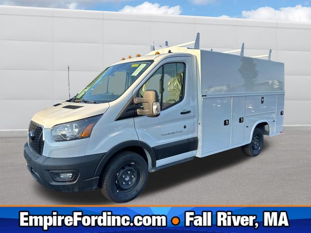 2025 Ford Transit Cutaway Base's photo