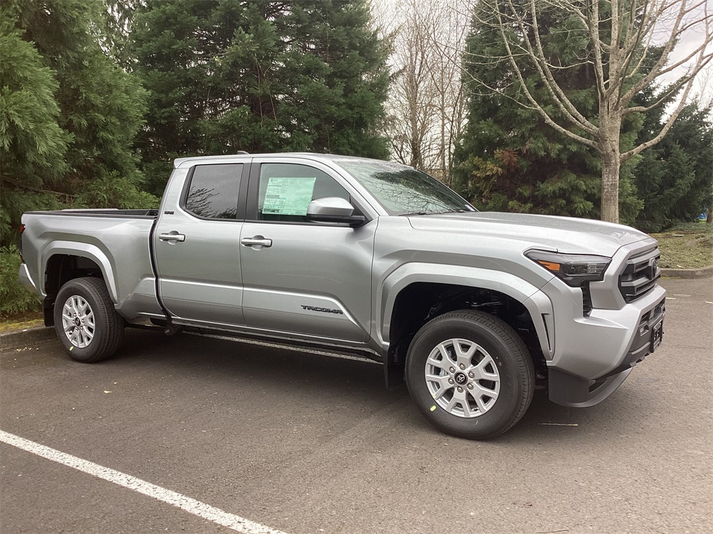 2025 Toyota Tacoma SR5 4x4 Double Cab photo 9