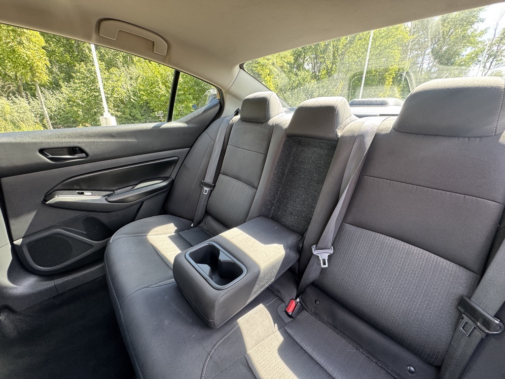 2023 Nissan Altima 2.5 SV photo 23