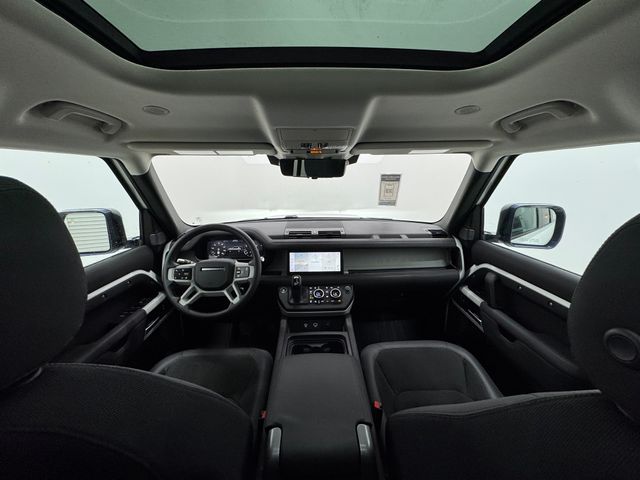 2020 Land Rover Defender 110 SE photo 17
