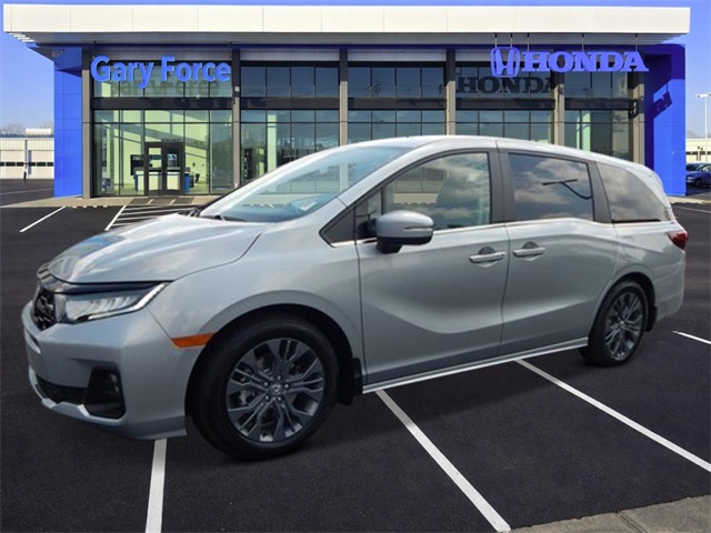 2026 Honda Odyssey Touring's photo