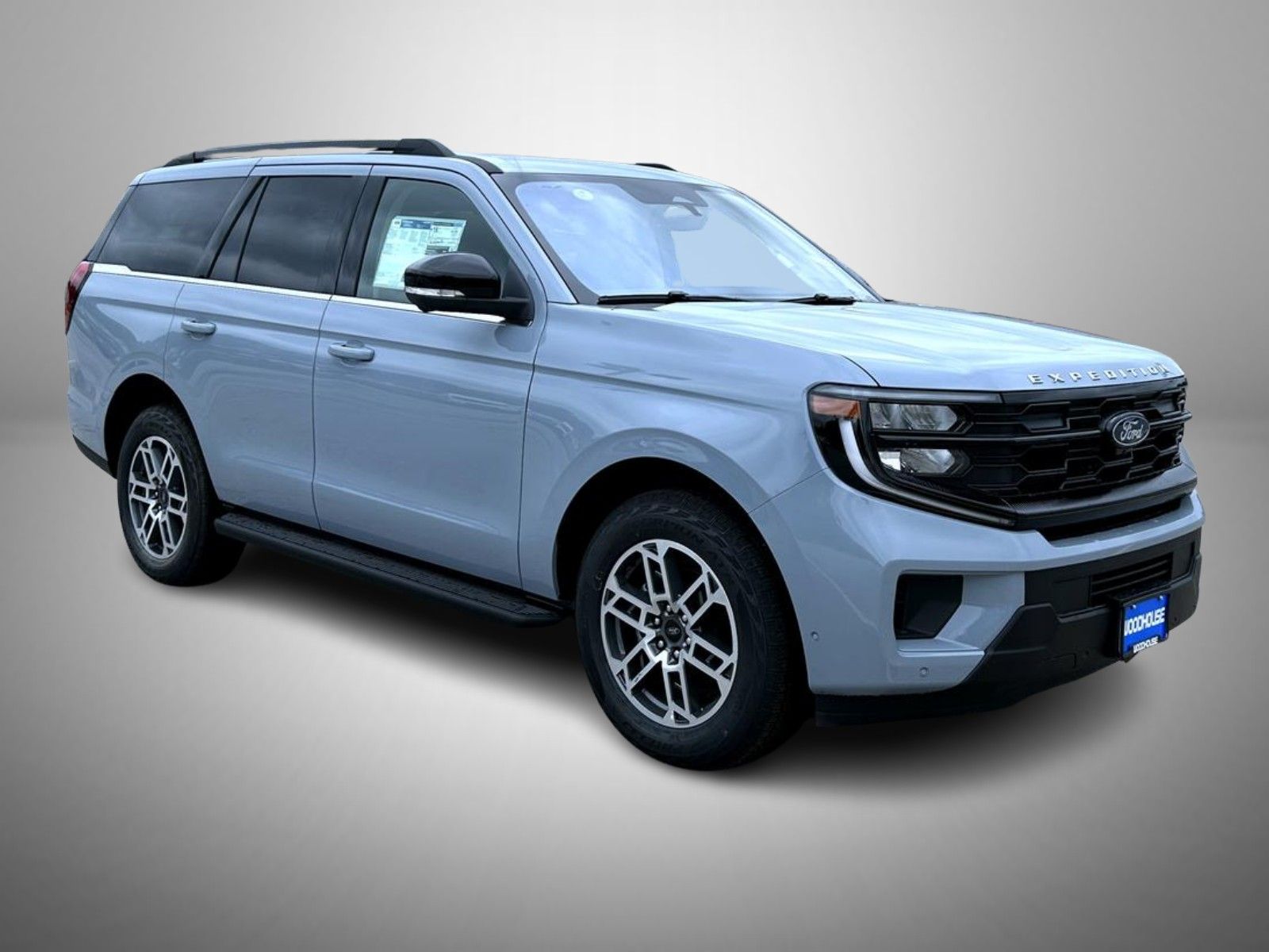 2025 Ford Expedition photo 3