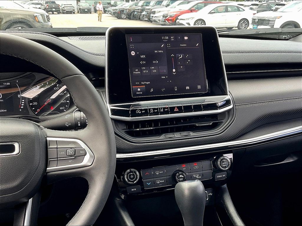 2022 Jeep Compass Altitude photo 13