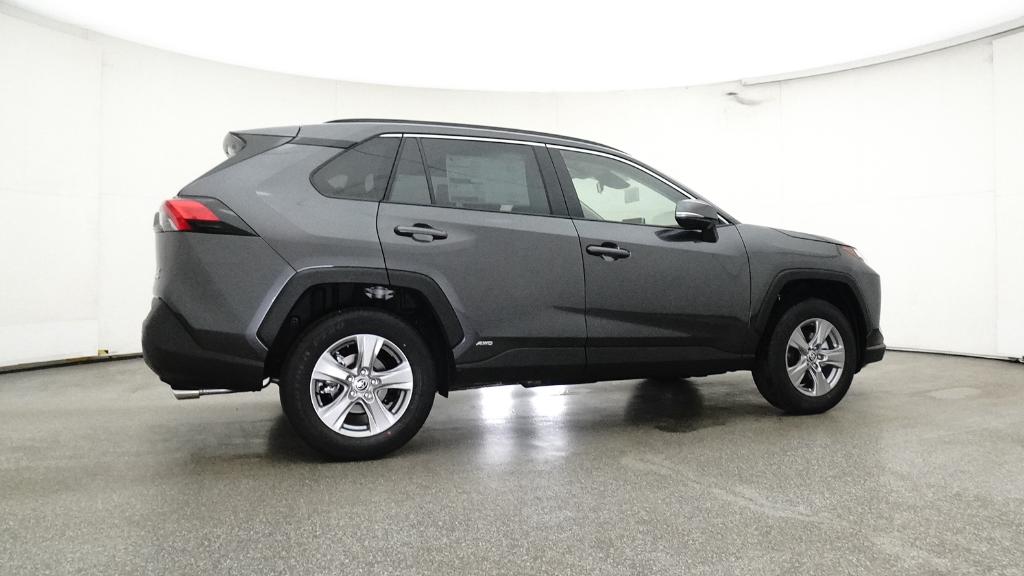 2025 Toyota RAV4 Hybrid XLE photo 23