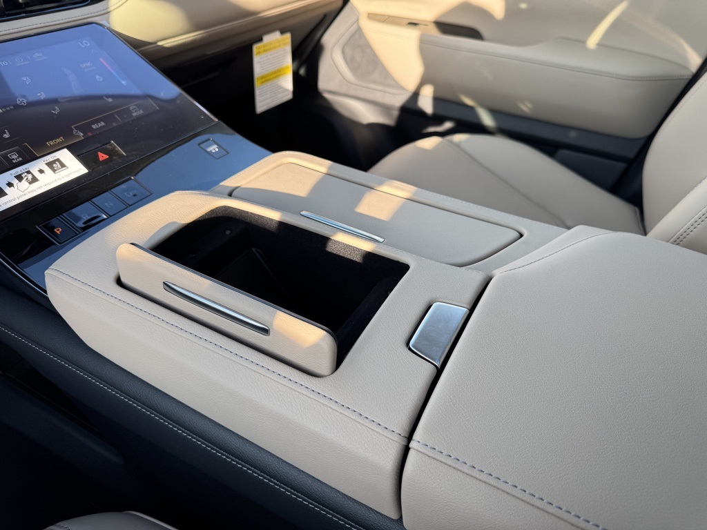 2026 Infiniti QX80 Pure photo 9