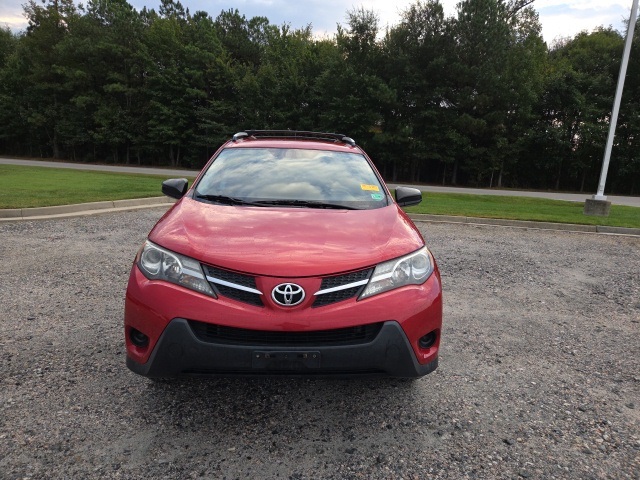 2015 Toyota RAV4 LE photo 8