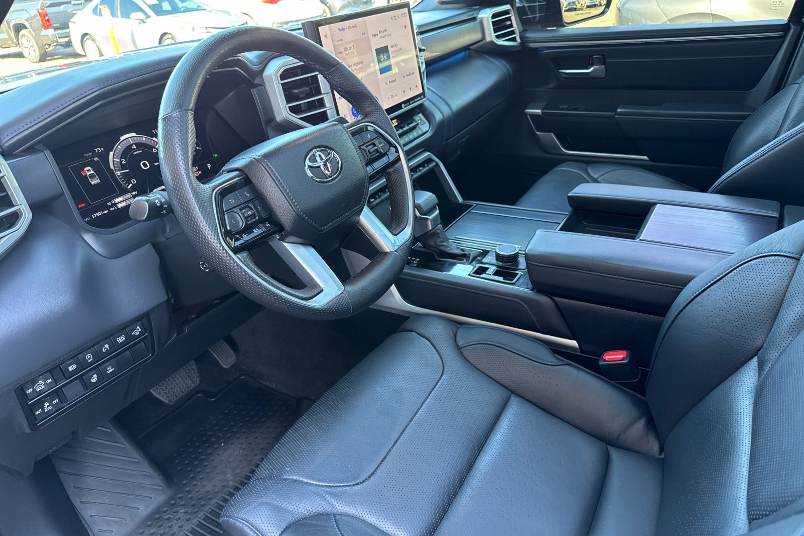 2022 Toyota Tundra Platinum photo 10