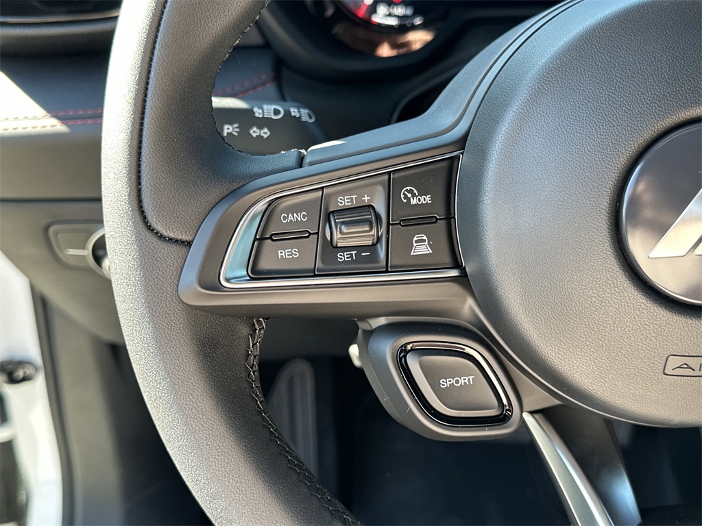 2025 Dodge Hornet GT photo 22