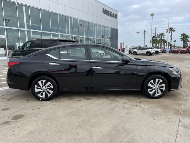 2025 Nissan Altima 2.5 S photo 2