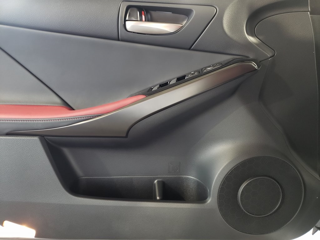 2025 Lexus IS 300 photo 11