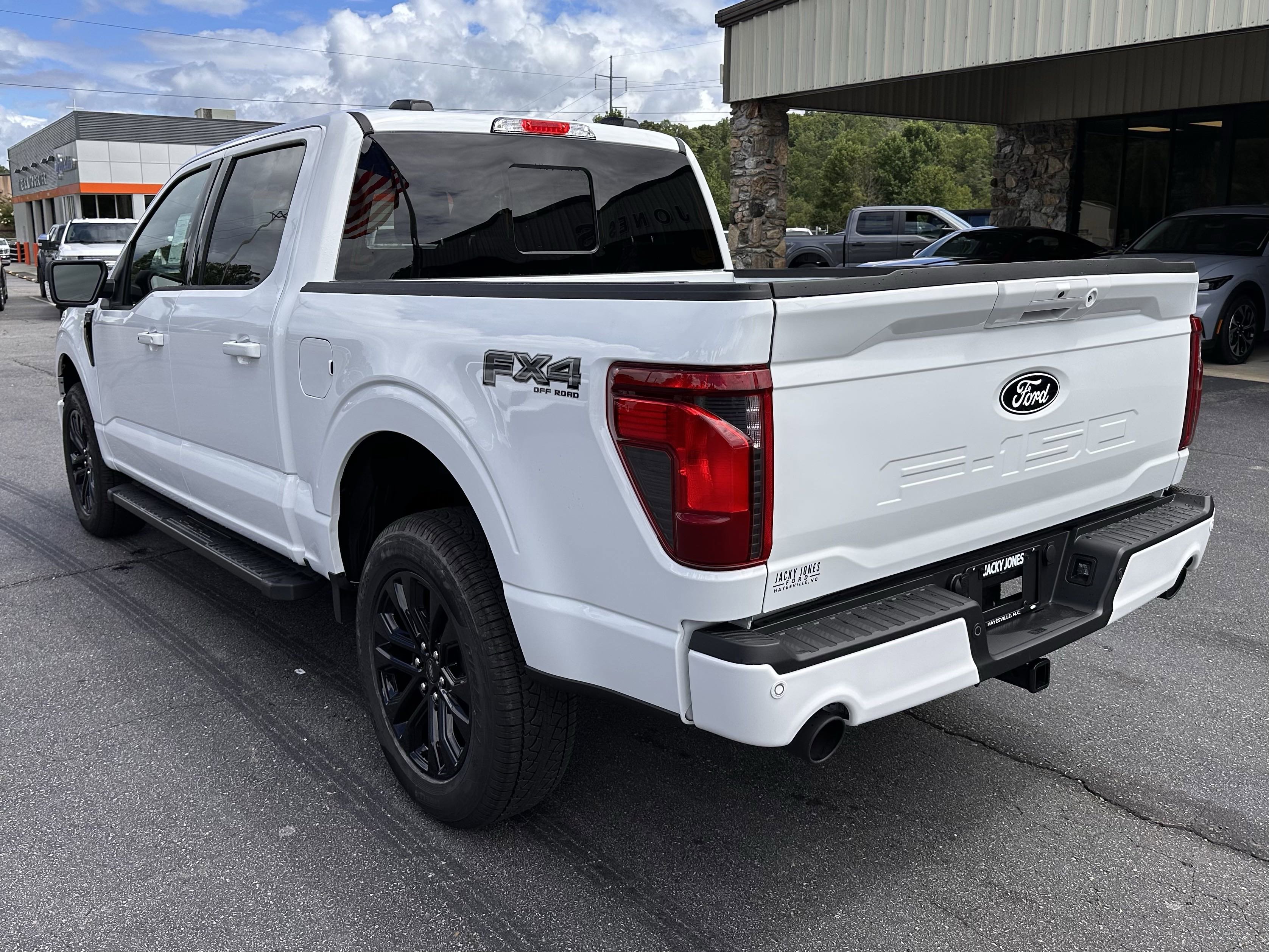 2025 Ford F-150 XLT photo 4