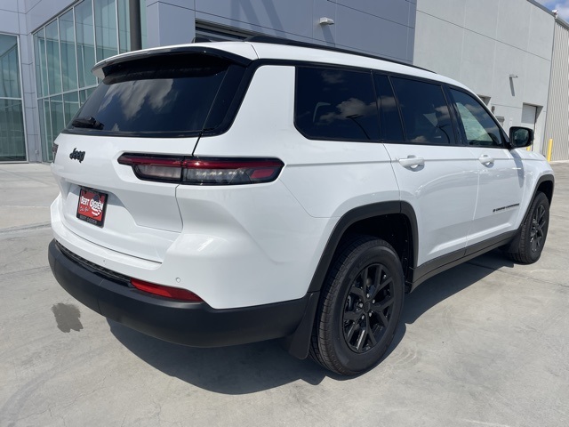 2025 Jeep Grand Cherokee Altitude X photo 2