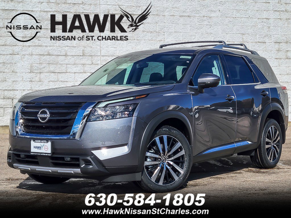 2025 Nissan Pathfinder Platinum's photo