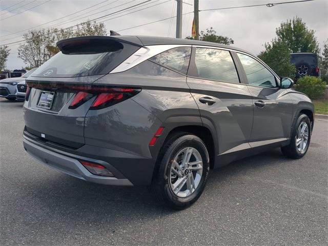 2025 Hyundai Tucson SE photo 3