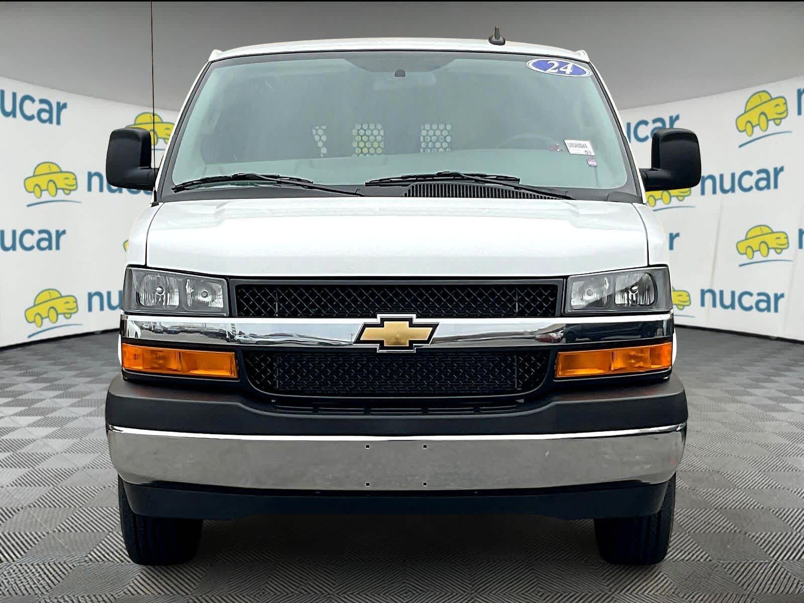 2024 Chevrolet Express 2500 Cargo photo 2