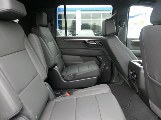 2026 Chevrolet Suburban LT photo 19