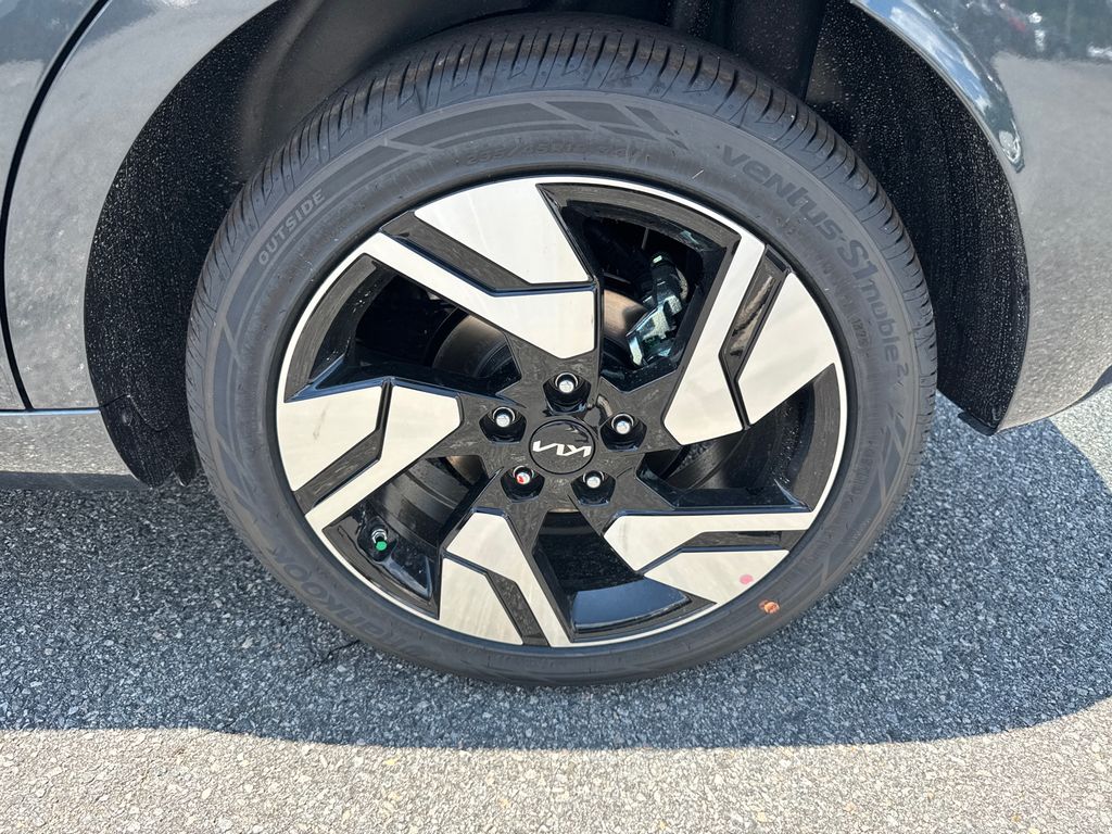 2025 Kia Soul GT-Line photo 17