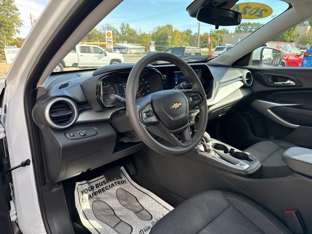 2024 Chevrolet Trax LS photo 20