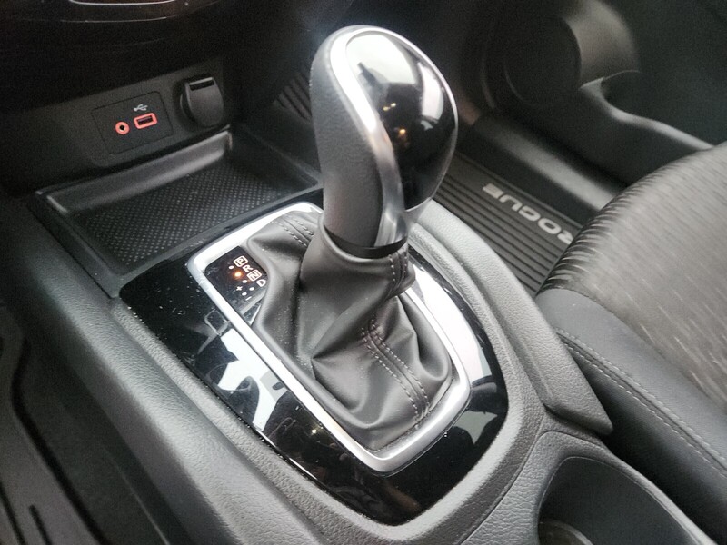 2019 Nissan Rogue S photo 21