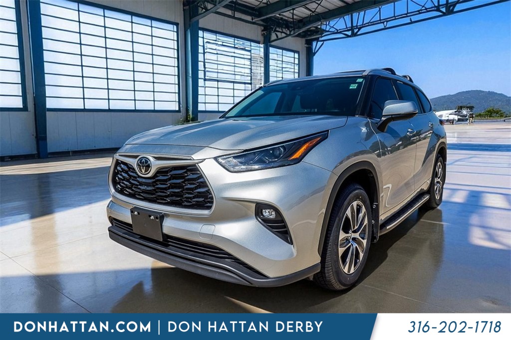 2023 Toyota Highlander XLE photo 28