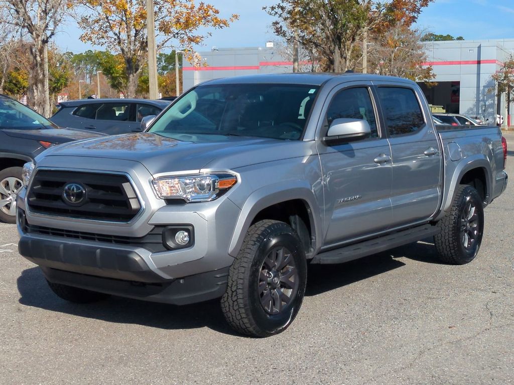 2021 Toyota Tacoma SR5's photo