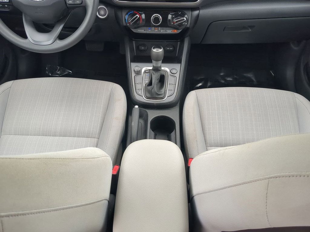 2023 Hyundai Kona SEL photo 19