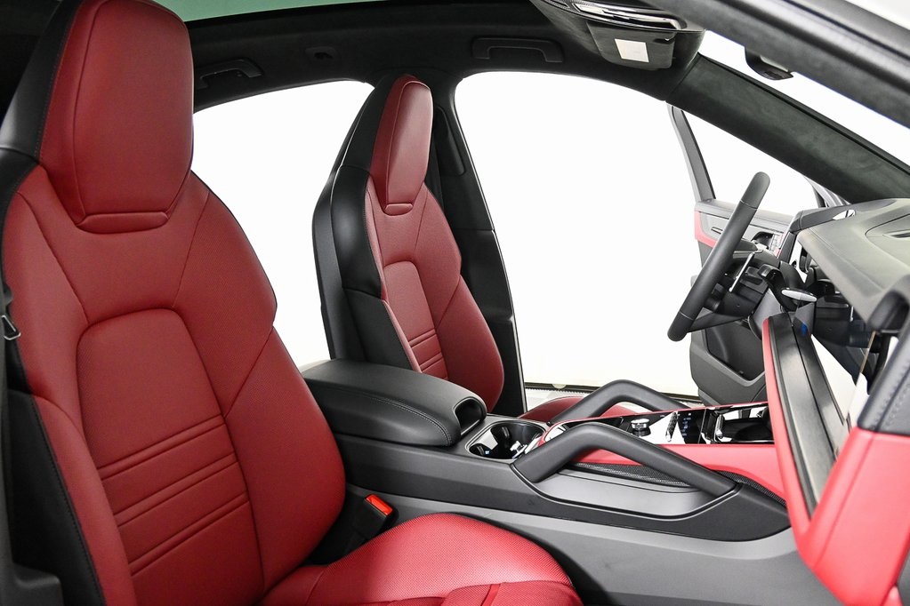 2026 Porsche Cayenne GTS Coupe photo 22
