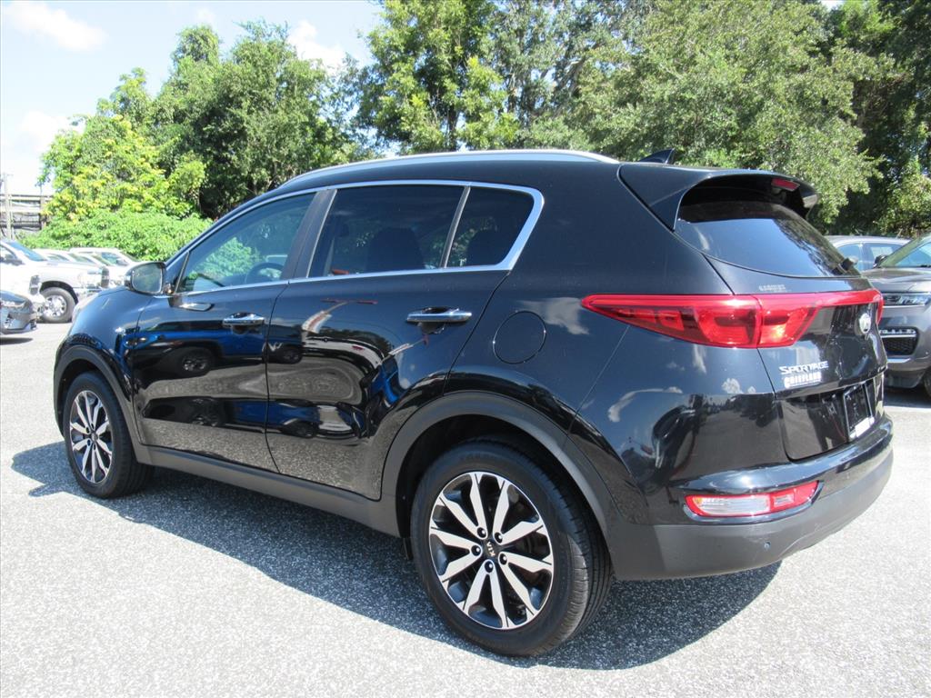 2017 Kia Sportage EX photo 4