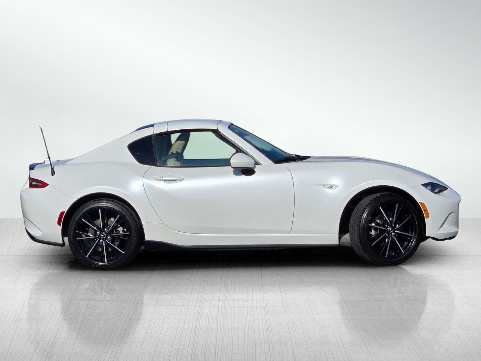 2024 Mazda MX-5 Miata Miata RF Grand Touring photo 3
