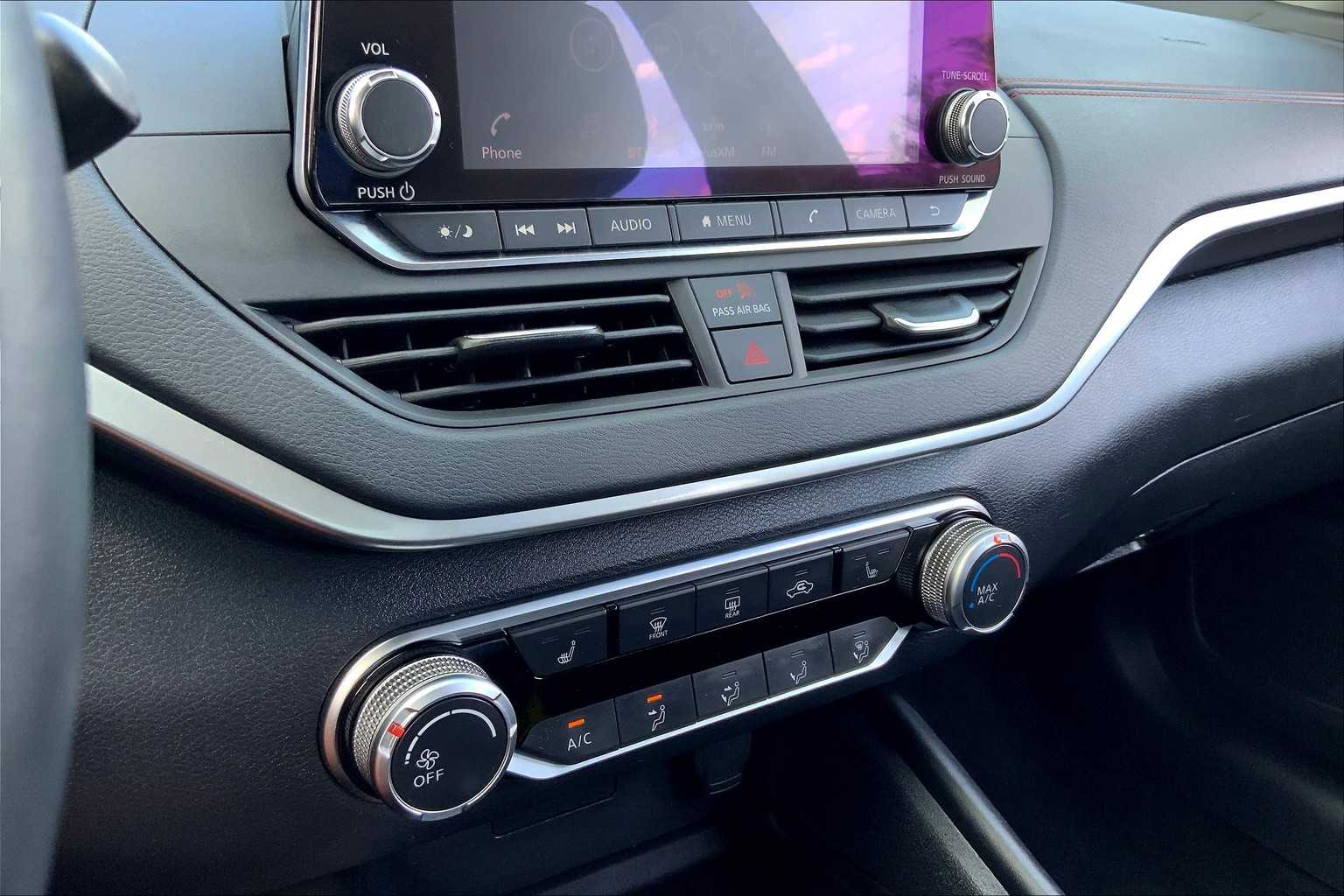 2019 Nissan Altima 2.5 SR photo 32