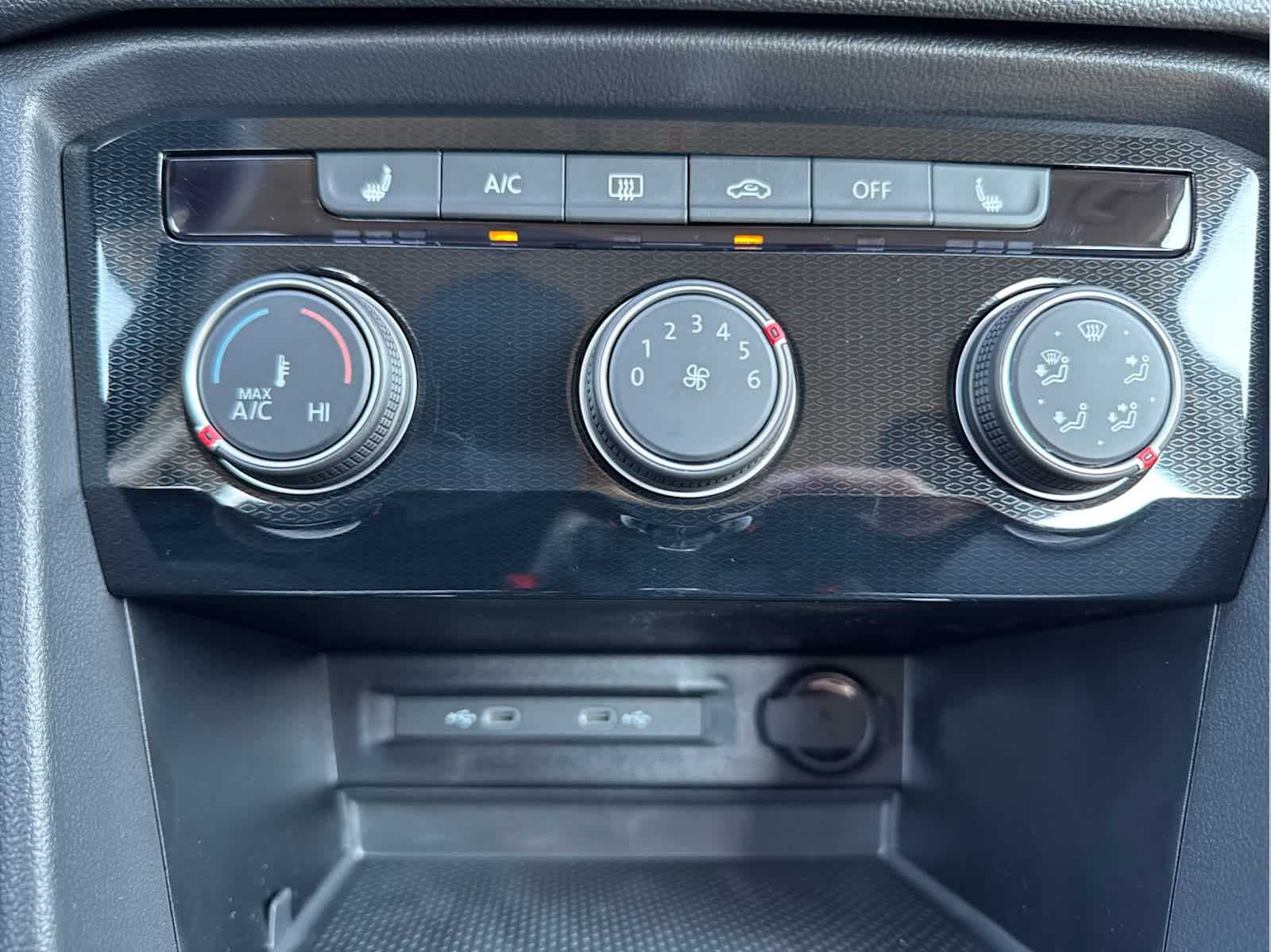 2025 Volkswagen Taos S photo 22