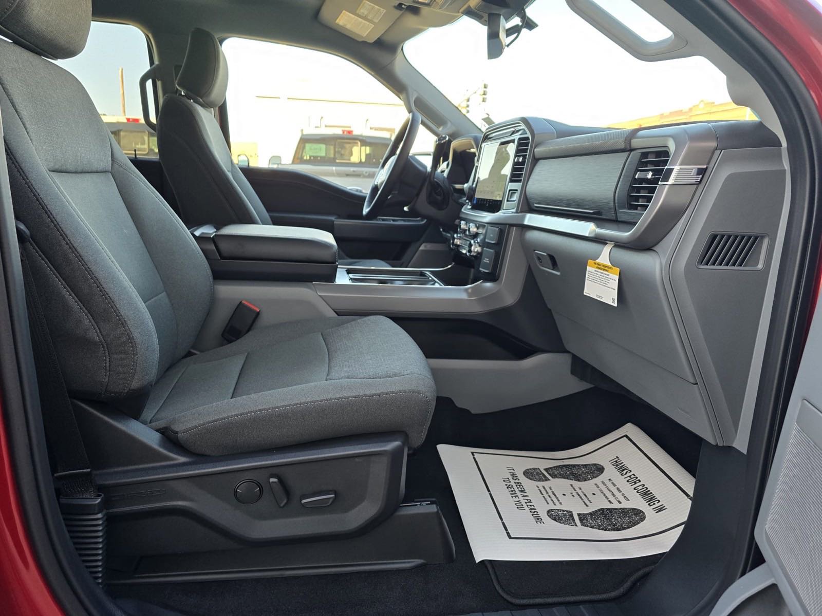 2024 Ford F-150 XLT photo 11