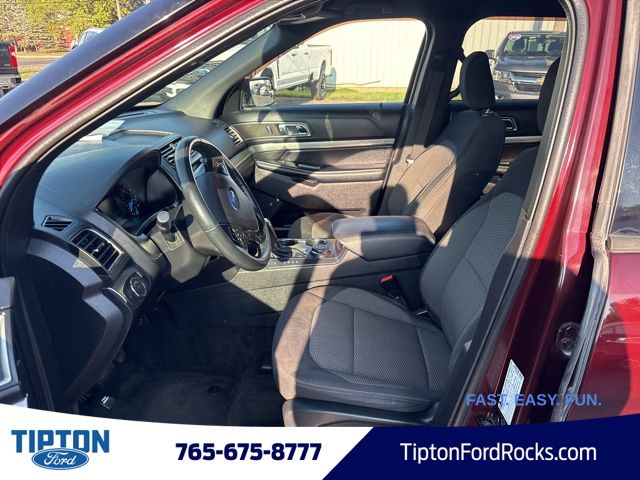 2018 Ford Explorer XLT photo 3