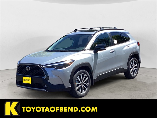 2025 Toyota Corolla Cross XLE photo 2