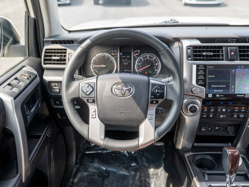 2022 Toyota 4Runner Limited photo 12