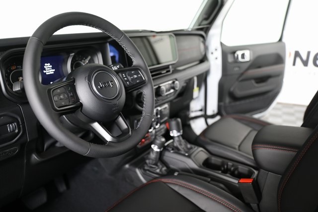 2025 Jeep Wrangler Rubicon photo 11